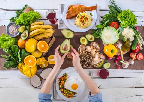 family eating fruits
